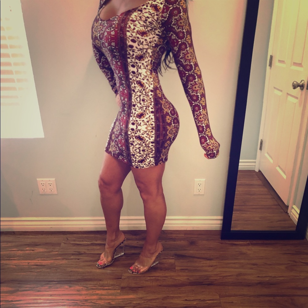 Bobbi Rocco Long sleeve summer short dress